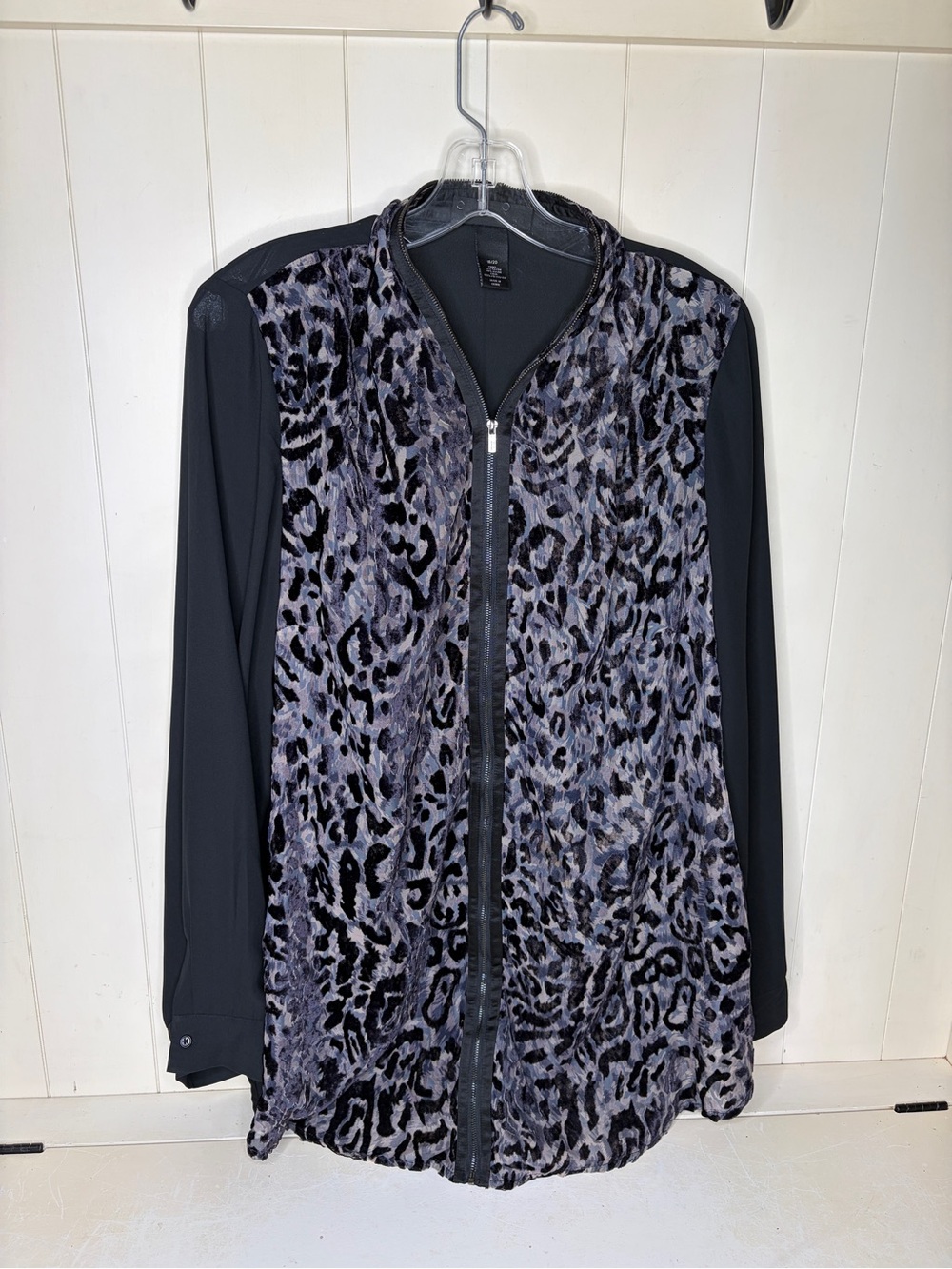 Lane Bryant Blouse 18/20 Black Animal Print V-Neck Top